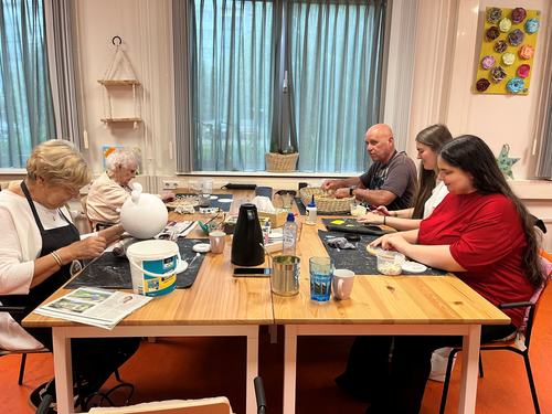 Deelnemers aan het werk bij Dagbesteding Pitt